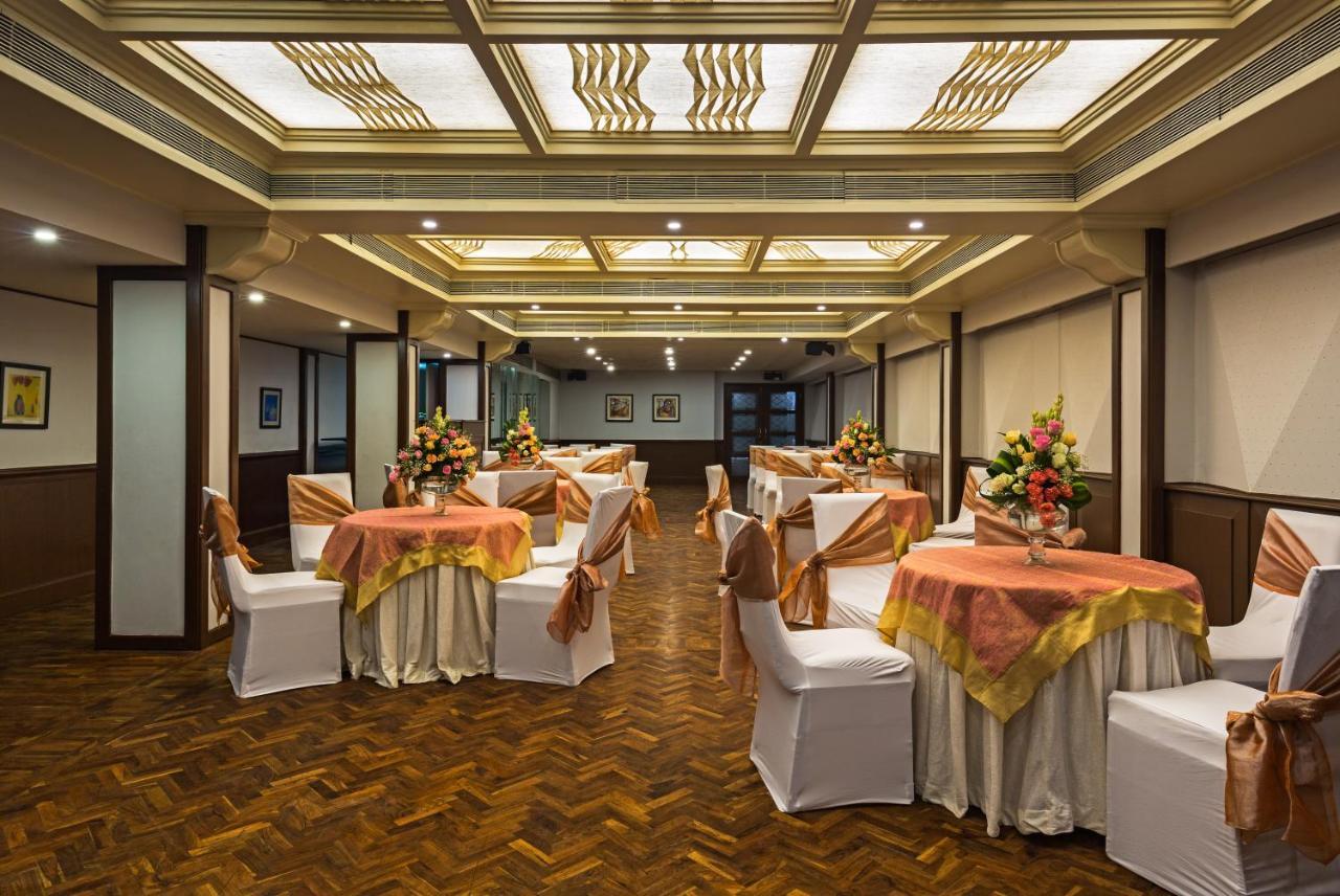 Hotel Crystal Palace Meerut Exterior foto
