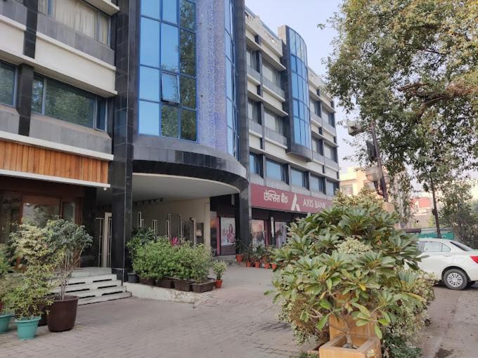 Hotel Crystal Palace Meerut Exterior foto